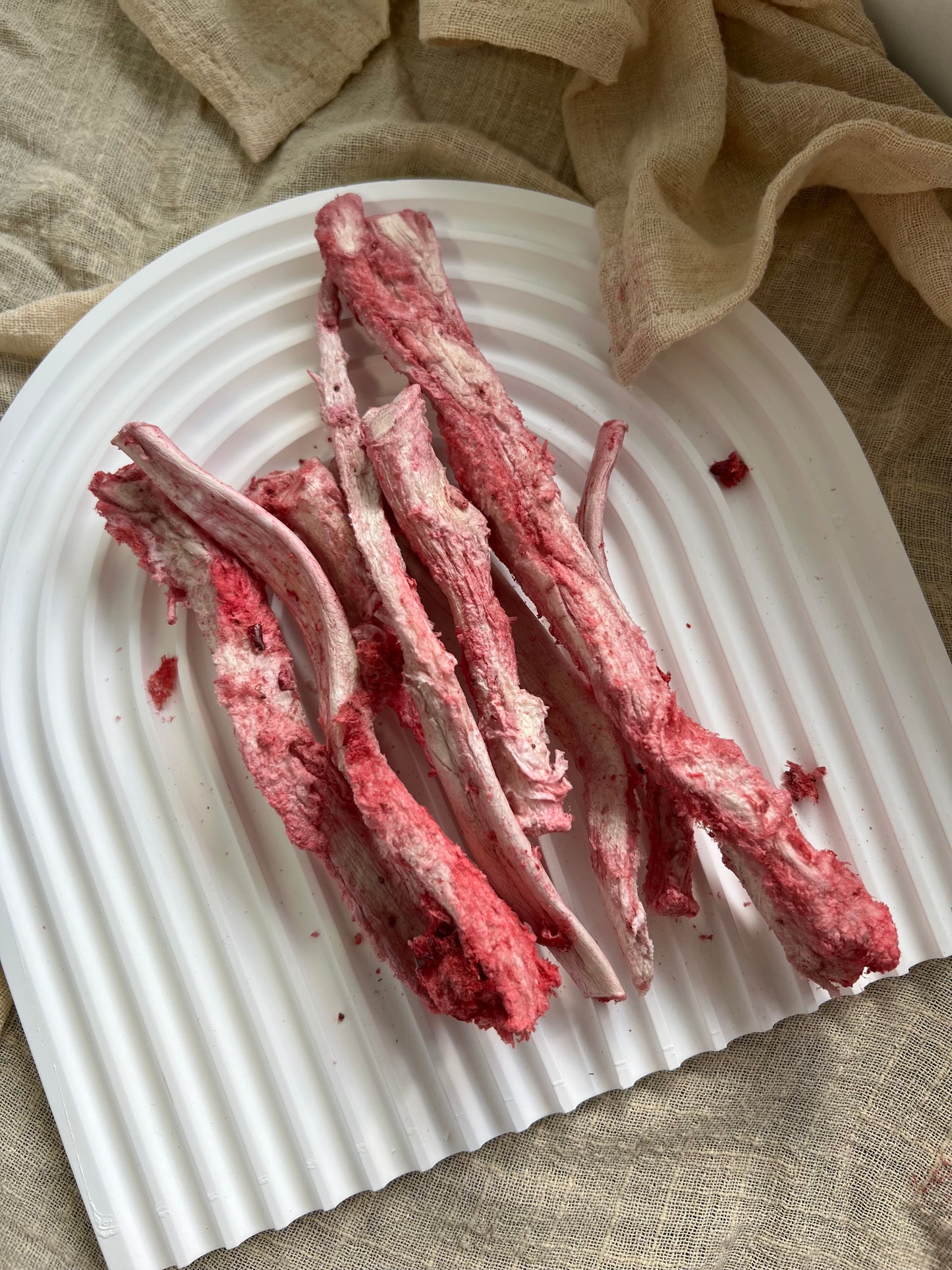 Cranberry & Strawberry Beef Tendons